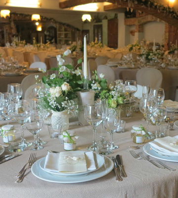 Location matrimoni Torino 12 Cantina trasformata in sala da pranzo per matrimoni